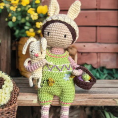 Esther Doll amigurumi pattern by Domigurumi