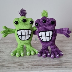 Arnie the Alien amigurumi by Little Green Bear