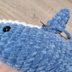 Dylan the Dolphin amigurumi pattern by Little Green Bear