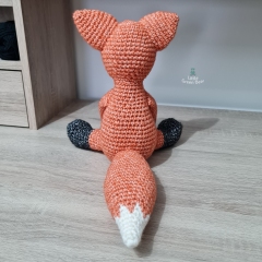 Fraser the Fox amigurumi by Little Green Bear