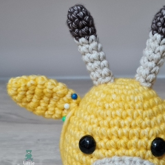 Geoff the Giraffe amigurumi by Little Green Bear