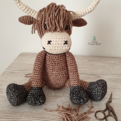 Ogden the Ox amigurumi by Little Green Bear