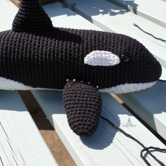 Olwyn the Orca amigurumi pattern by Little Green Bear