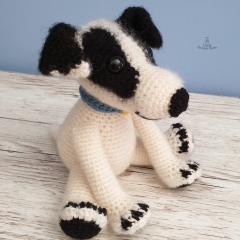 Reggie the Rough Haired Jack Russel amigurumi by Little Green Bear