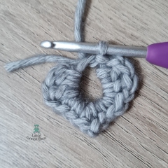 Uma the Unicorn amigurumi pattern by Little Green Bear