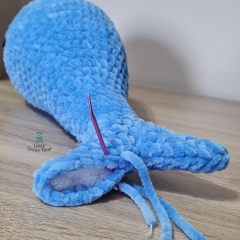 Wesley the Whale amigurumi pattern by Little Green Bear