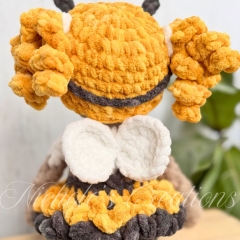 Phoebee and Friend amigurumi pattern by Nichole’s Creations