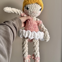 Sabrina Ballerina amigurumi pattern by Nichole’s Creations