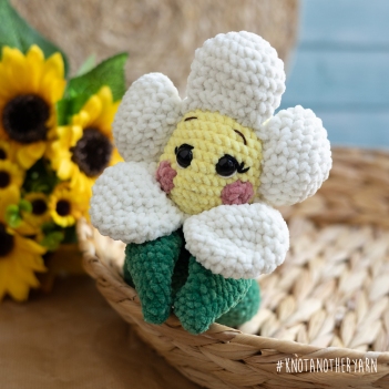 Fleur the Flower amigurumi pattern by Knotanotheryarn
