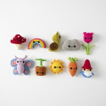 10 Days of Mini Spring Amigurumi amigurumi pattern by A Menagerie of Stitches