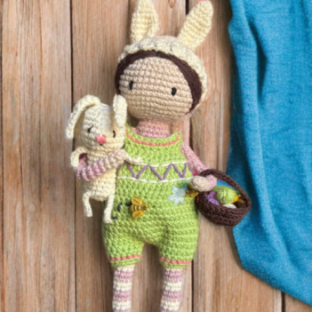 Esther Doll amigurumi pattern by Domigurumi
