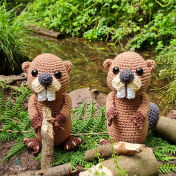 Bobby the Beaver amigurumi pattern by Little Green Bear