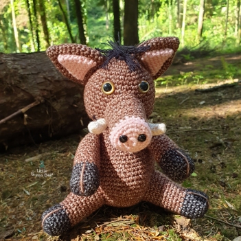 Boris the Boar amigurumi pattern by Little Green Bear