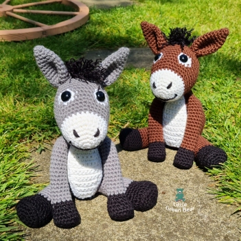 Dennis the Donkey amigurumi pattern by Little Green Bear