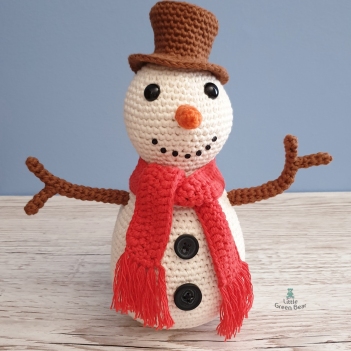 Seth the Snowman amigurumi pattern by Little Green Bear