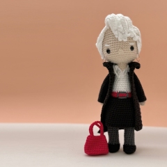 Miranda Priestly Tribute amigurumi pattern by Amour Fou