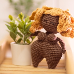 Lil curvy amigurumi pattern by Ahooka