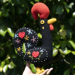 Galo de Barcelos Rooster amigurumi pattern by MevvSan