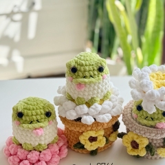 Crochet Flower Pot with Frog  amigurumi pattern by RNata