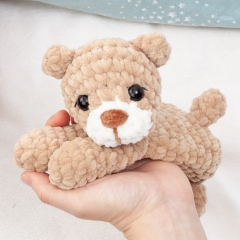 No sew mini bear snuggler amigurumi pattern by Diminu