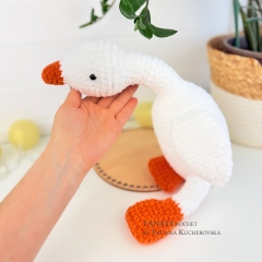Silly Goose amigurumi pattern by TANATIcrochet