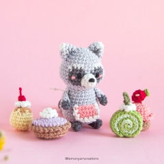 Roscoe the Raccoon amigurumi pattern by Lemon Yarn Creations