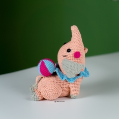Elephant doing YOGA amigurumi by Lennutas