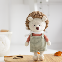 Oliver, the hedgehog amigurumi pattern by GatoFio