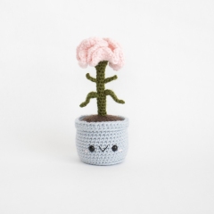 Carnation Flower amigurumi by A Menagerie of Stitches