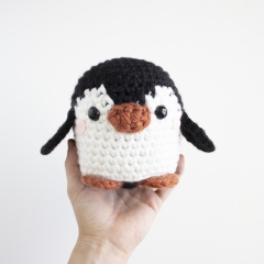 Cuddly Penguin amigurumi pattern by A Menagerie of Stitches