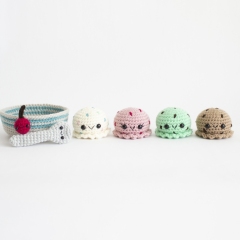 Ice Cream Sundae amigurumi pattern by A Menagerie of Stitches