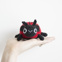 Spring Critters: Bee & LadyBug amigurumi by A Menagerie of Stitches