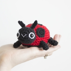 Spring Critters: Bee & LadyBug amigurumi pattern by A Menagerie of Stitches