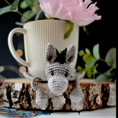 Boby - donkey coaster amigurumi pattern by Plączenitka