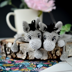 Boby - donkey coaster amigurumi pattern by Plączenitka