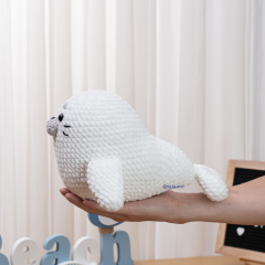 Seal amigurumi by The Loop Story