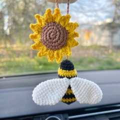 Sunflower with bee amigurumi pattern by AmiGuide