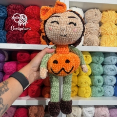 Pumpkin Doll amigurumi pattern by Domigurumi