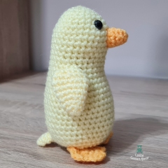 Charles the Chick amigurumi pattern by Little Green Bear