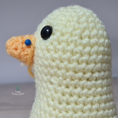 Charles the Chick amigurumi pattern by Little Green Bear