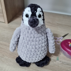 Pru the Penguin amigurumi pattern by Little Green Bear