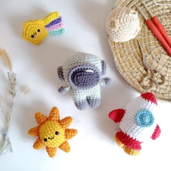 OUTER SPACE Set x 5