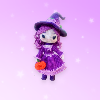Lila a romantic witch amigurumi pattern by Conmismanoss