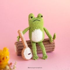 Flick the Frog amigurumi pattern by Lemon Yarn Creations