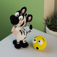 Silly-eyes Zebra amigurumi by Lennutas