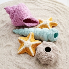 Seashells amigurumi pattern by Fluffy Tummy
