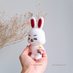 Floral Rabit Crochet Pattern amigurumi by Hello Amijo