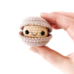 No-Sew Clam amigurumi pattern by Stitch by Fay