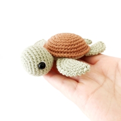 No-Sew Turtle amigurumi pattern by Stitch by Fay