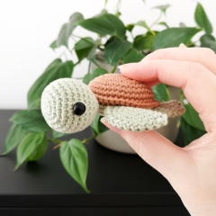 No-Sew Turtle amigurumi pattern by Stitch by Fay